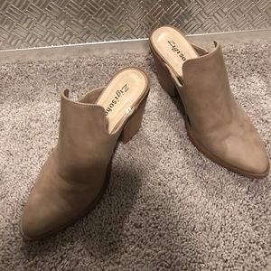 Heeled backless booties